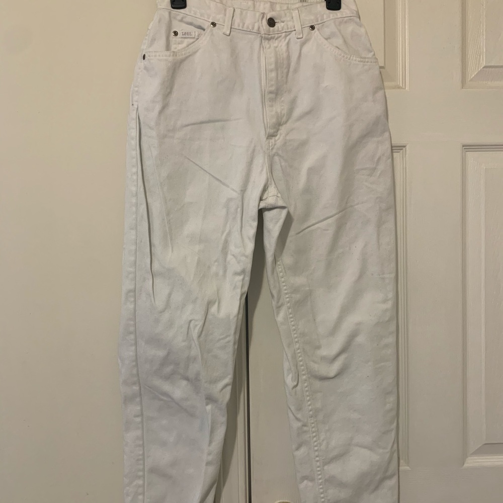 White mom jeans